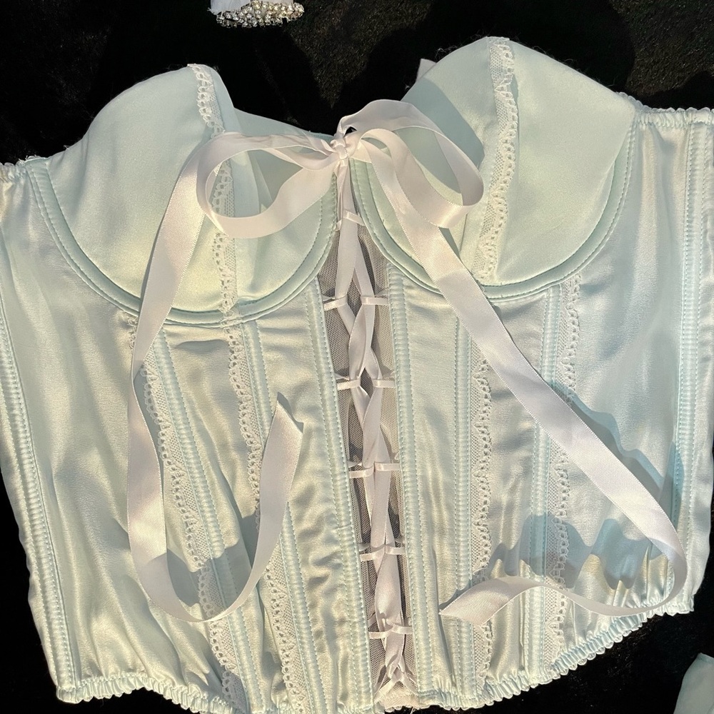 M Complete set VS Victoria’s Secret “Sexy little Bride”Light Blue Satin Costume - Picture 9 of 16
